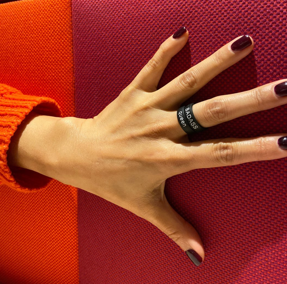 Flip Ring Reversible Queen / Bitch